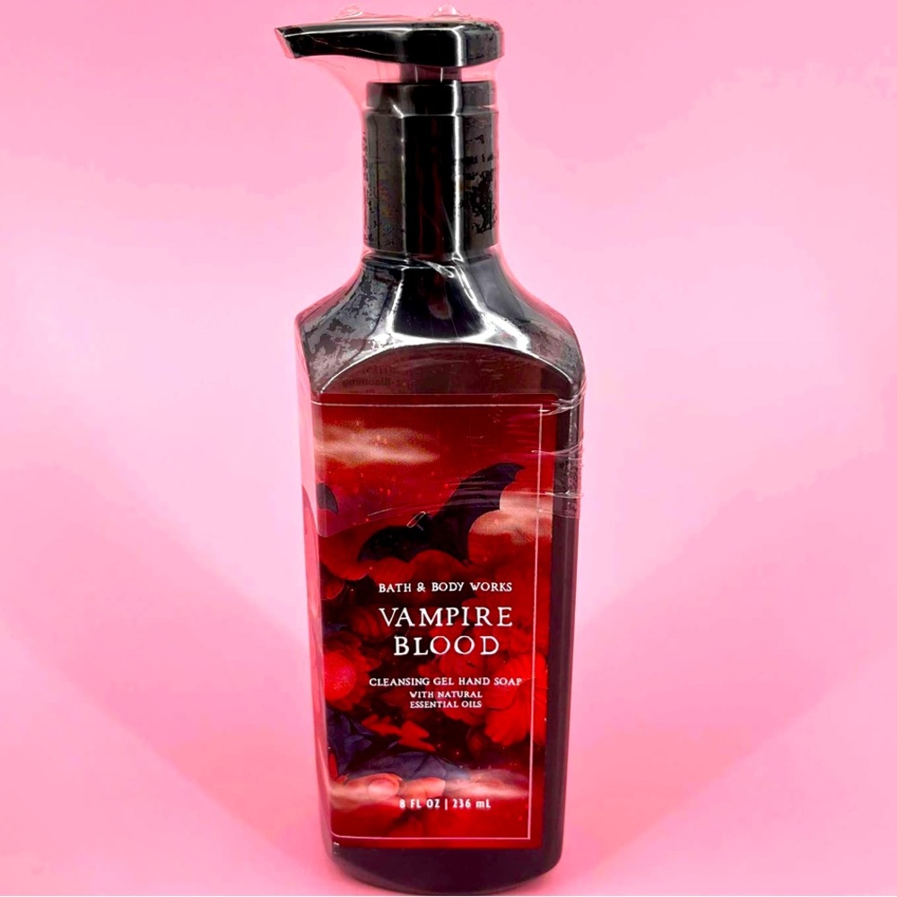 Vampire Blood Cleansing Gel Hand Soap 8 oz Bath & Body Works